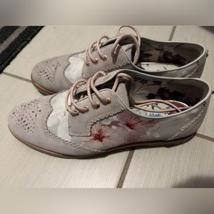 Ted Baker floral and suede Oxford shoes size 9